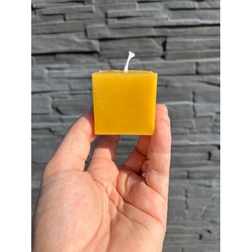 Svíčka ze včelího vosku - kostka malá přírodní