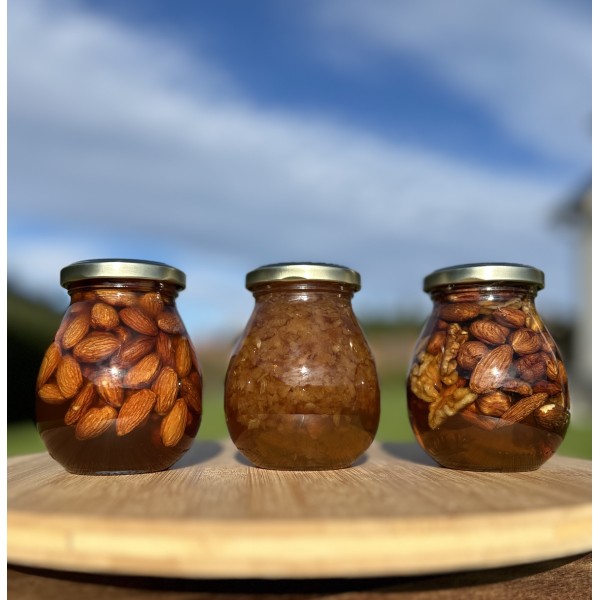 Výhodné balení – 3× Květový med s mandlemi, ořechy a zázvorem