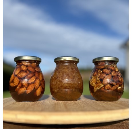 Výhodné balení – 3× Květový med s mandlemi, ořechy a zázvorem