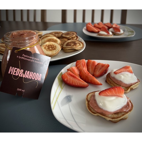 Květový pastovaný med s jahodami- bez etikety